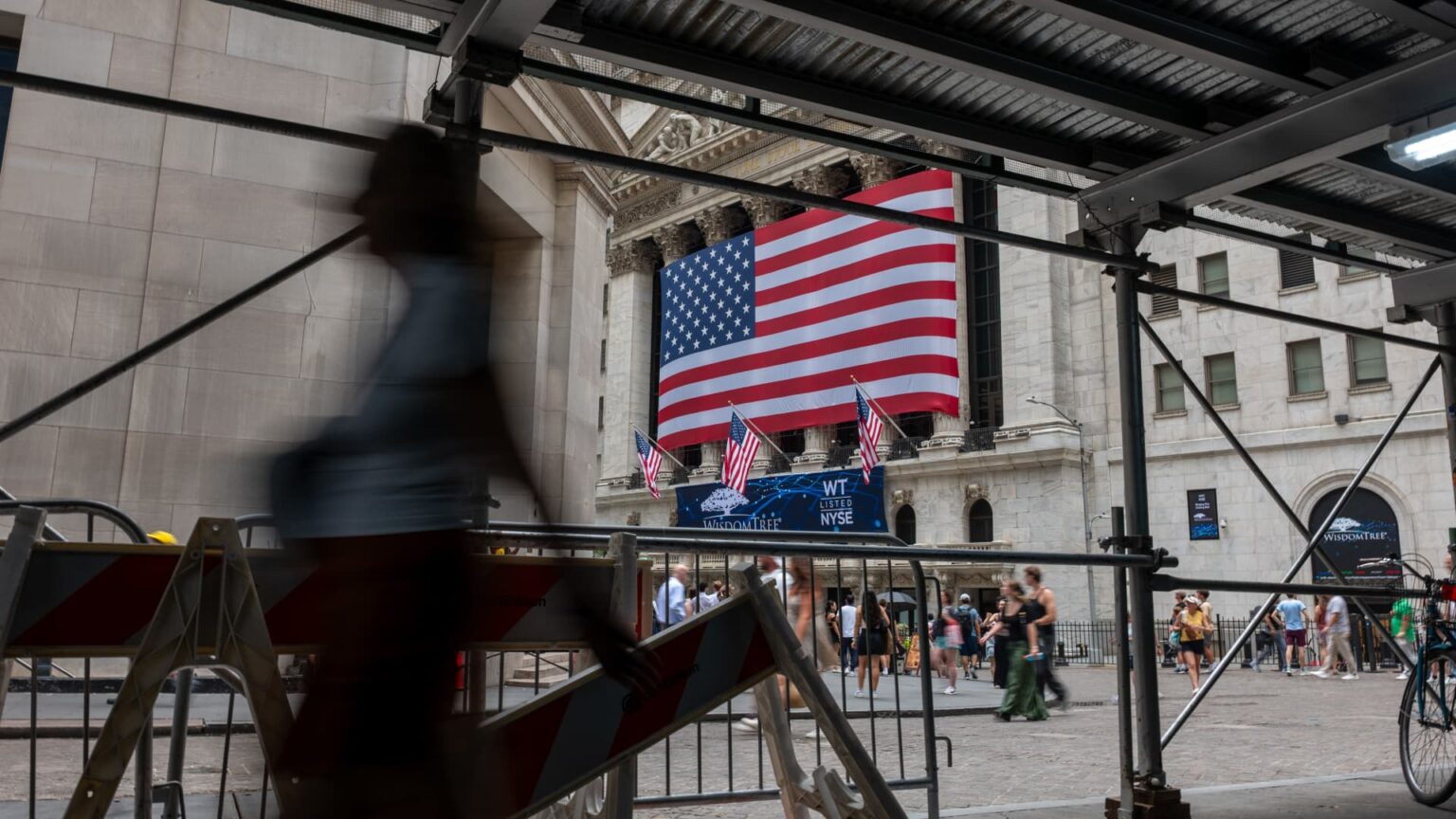 Is it time to purchase tech, once more? A flurry of excellent information from Broadcom might maintain the reply | UNW