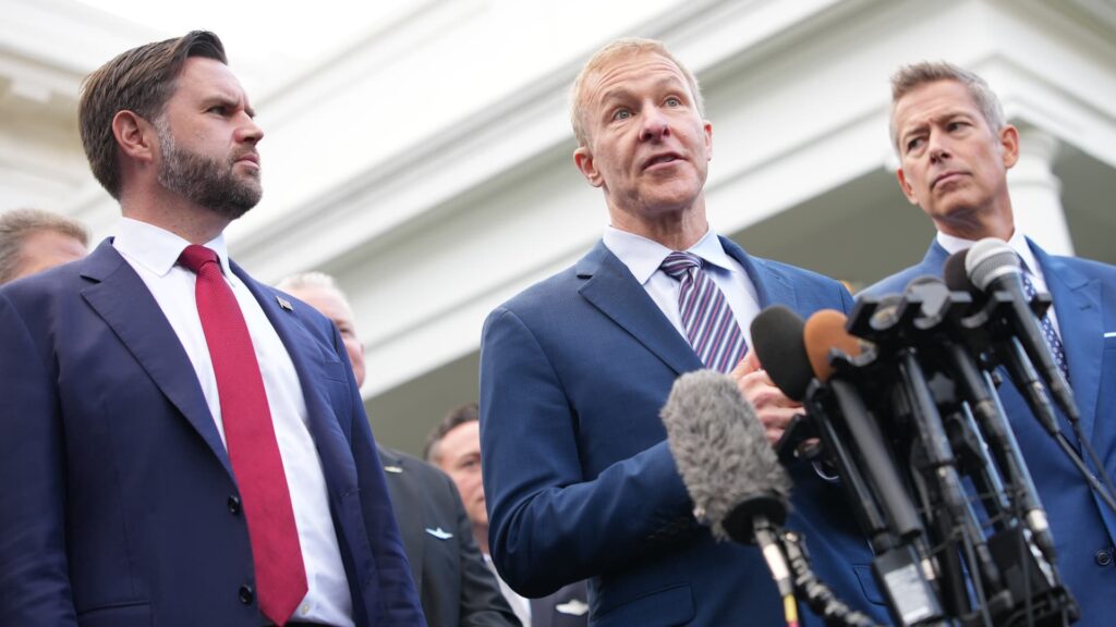 United CEO introduced merger concept to White House however thought of it final fall | UNW