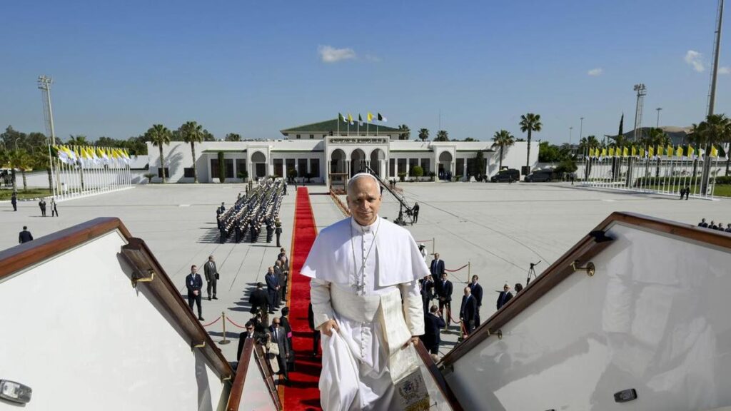 Attacked once more by Trump, Pope focuses on phrases of peace | UNW