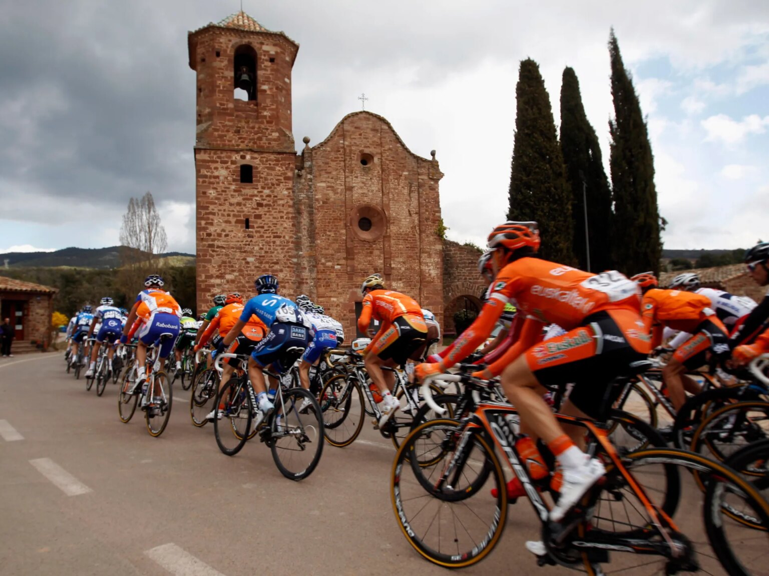 Spain’s Guardemo nonetheless crucial in ICU 2 weeks after biking crash with automobile | Cycling News | UNW