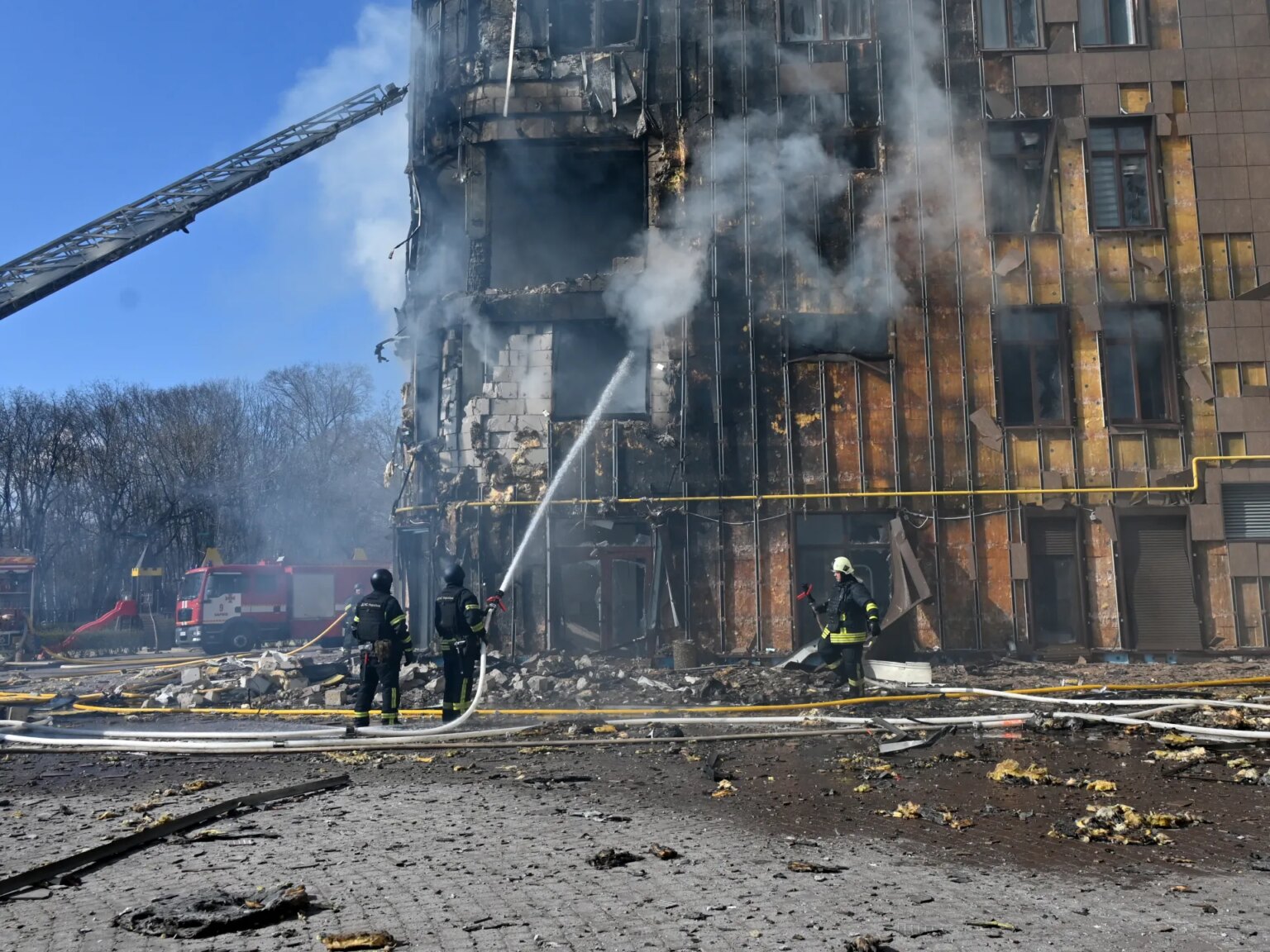 At least 4 folks killed in Russian assaults on Ukraine | Russia-Ukraine warfare News | UNW