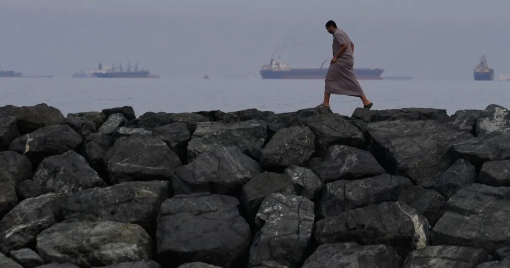 In Strait of Hormuz, Iran and China take intention at US greenback hegemony | Business and Economy News | UNW