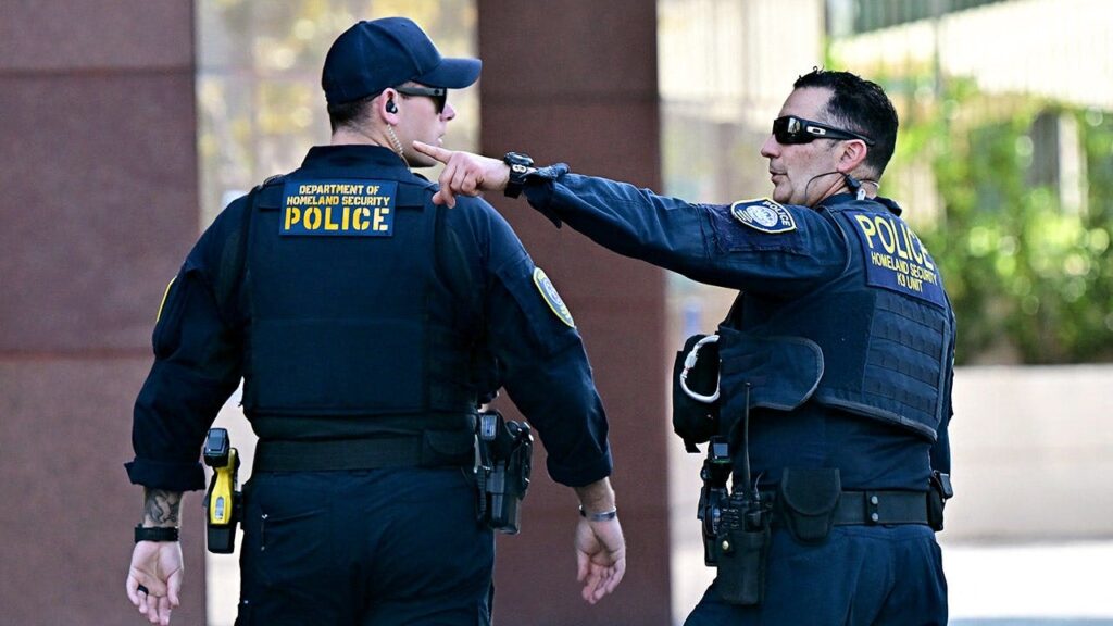 Colorado e-filing system reportedly requires legal professionals to pledge to not assist ICE | UNW