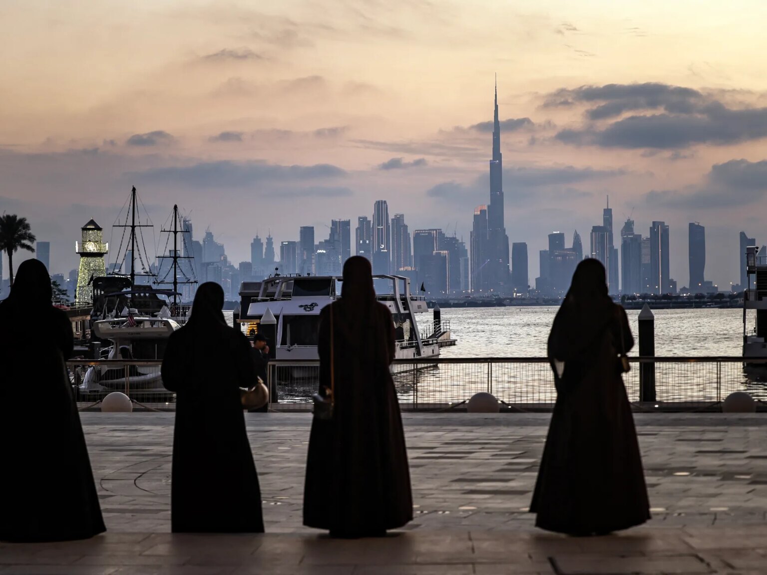 For Gulf states, Hormuz uncertainty casts shadow over fragile US-Iran truce | Donald Trump News | UNW