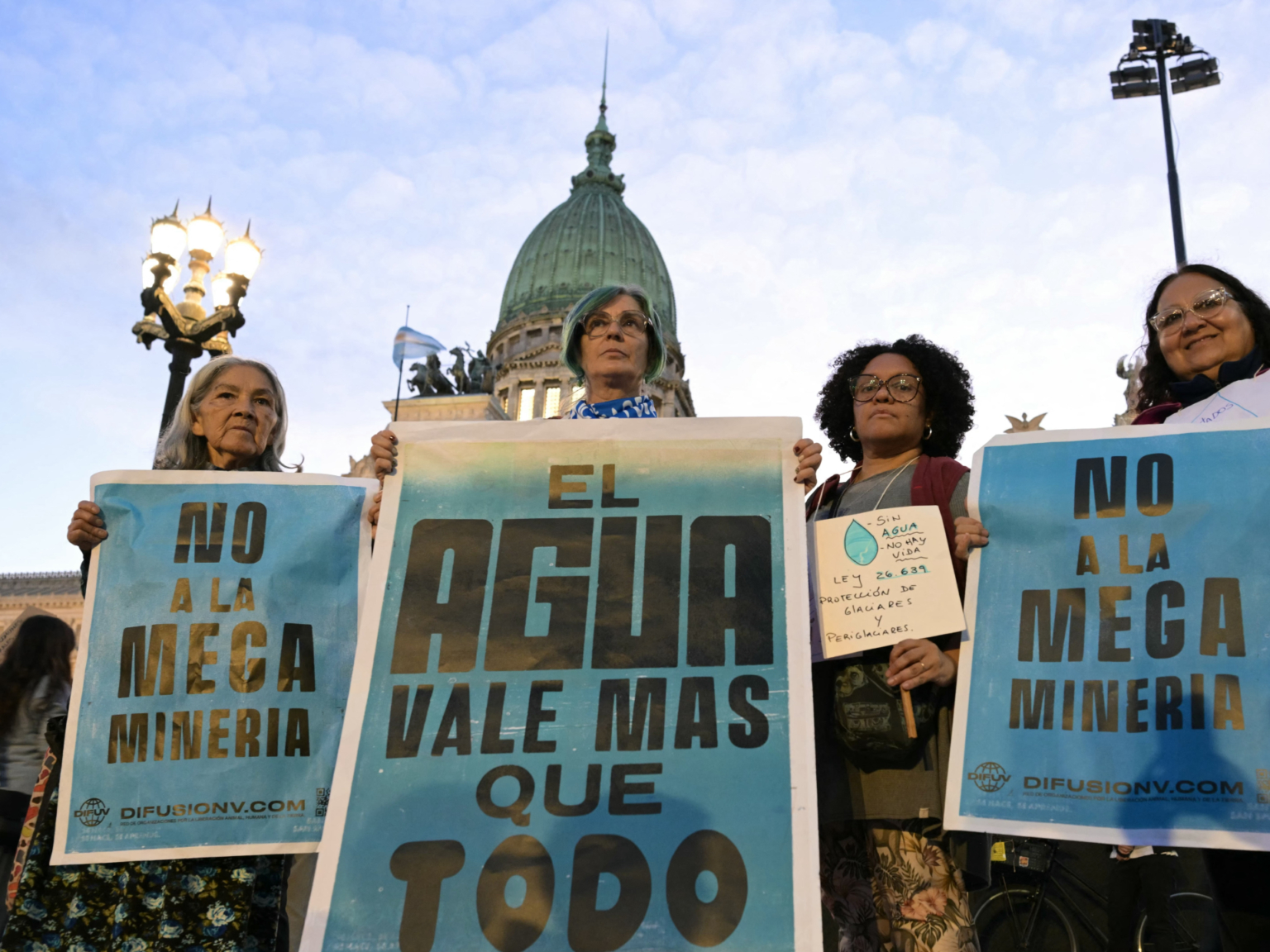Argentina MPs approve invoice permitting mining in glaciers | Environment News | UNW