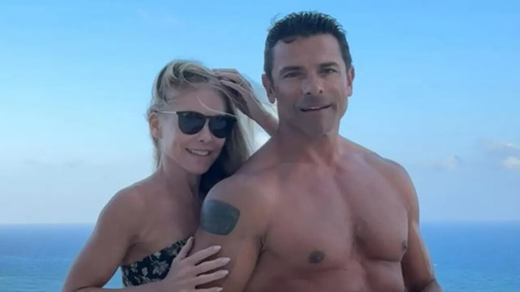 Kelly Ripa reveals her retainer is a sign to husband Mark Consuelos | UNW