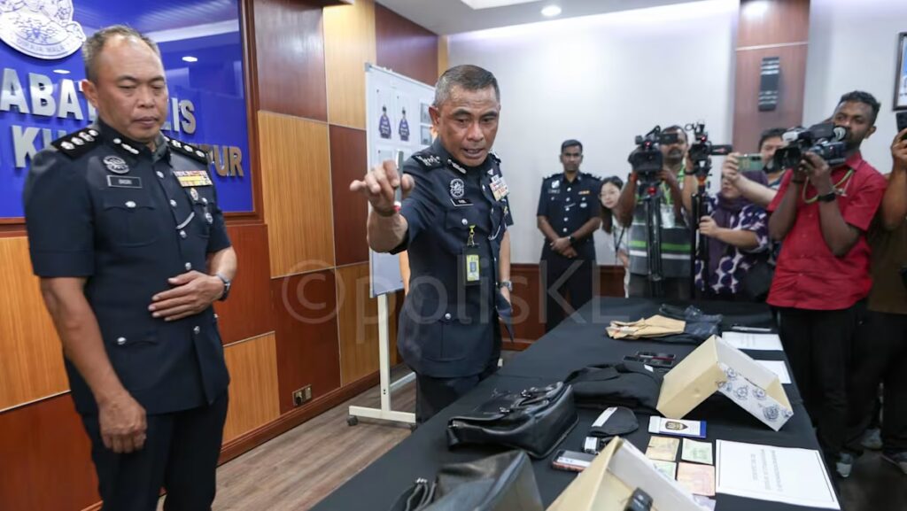 Malaysian senior cop amongst 6 nabbed for alleged armed robberies concentrating on rich foreigners; US$1.1 million stolen | UNW