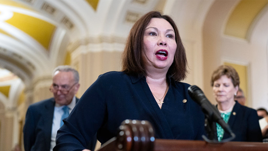 Sen Duckworth calls for TSA deliver again shoes-off airport safety coverage | UNW
